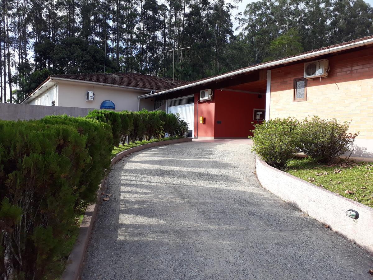 Motel Casa Branca Blumenau Exterior foto